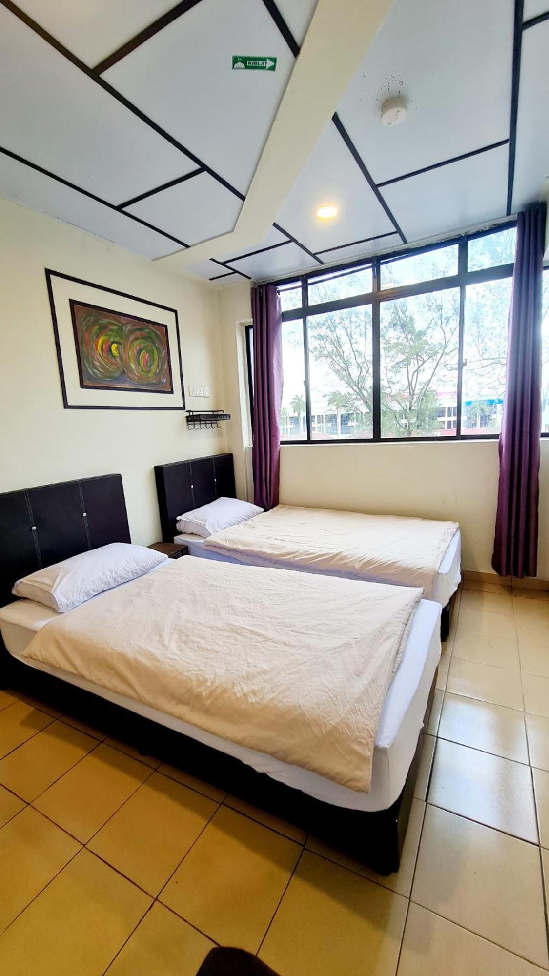 Pine Lodge By Evr Previously Yss Indrawasih Perai Ngoại thất bức ảnh
